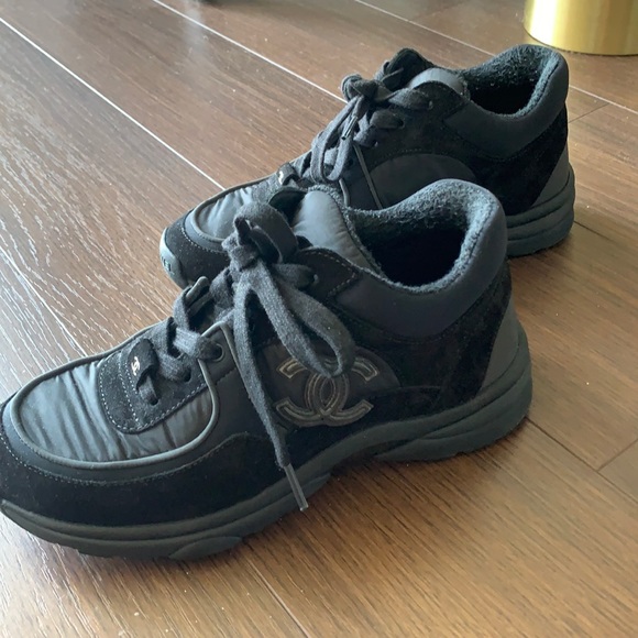 Chanel low top sneakers-all black - Picture 1 of 1